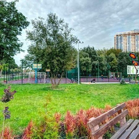 Modern Apartment Near Park Kiev Exteriör bild